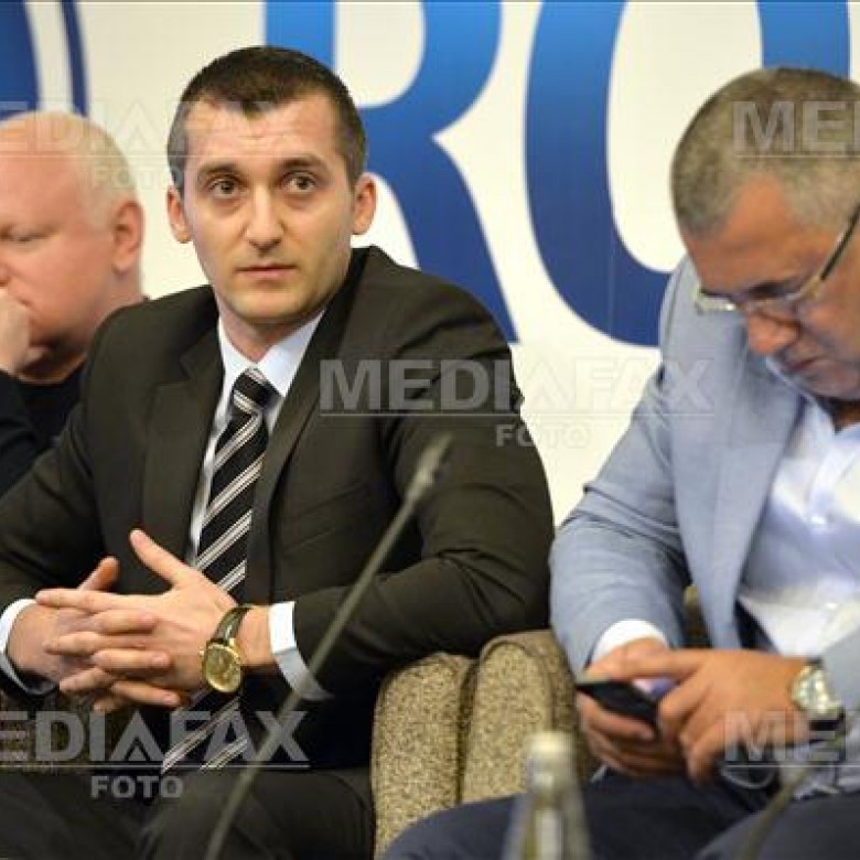 Sorin Constantinescu (dreapta), la o conferință de presă, lângă Dan Ghiță, un personaj legat de „gruparea Voiculescu”  Sursa foto: Mediafax