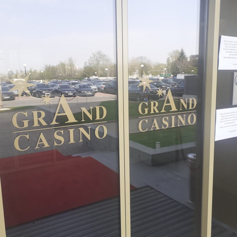 Intrarea la Frand Casino   FOTO: Daniel Conțescu