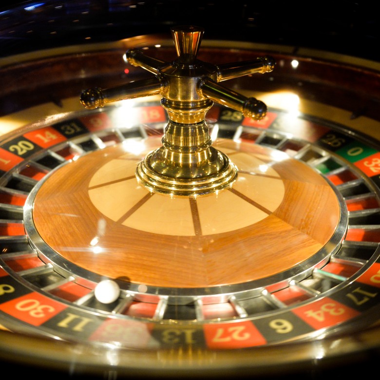 Filipine va închide 175 de firme de jocuri de noroc şi va expulza 40.000 de muncitori chinezi 