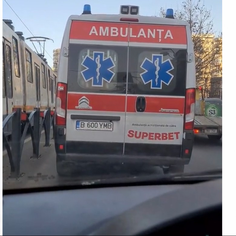Ambulanța Superbet